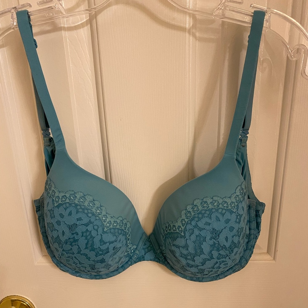 Teal lace Body by Victoria lined perfect coverage 34DD